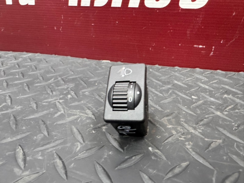 Кнопка корректора фар - фото 3