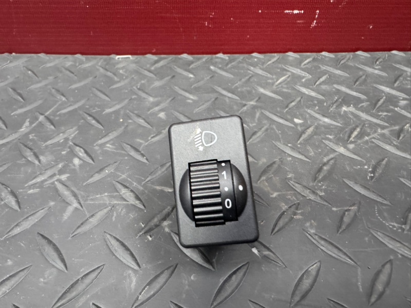 Кнопка корректора фар - фото 4