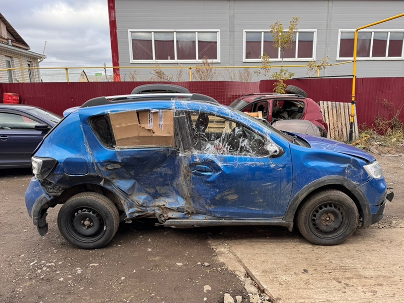 Кузов на запчасти - фото 6