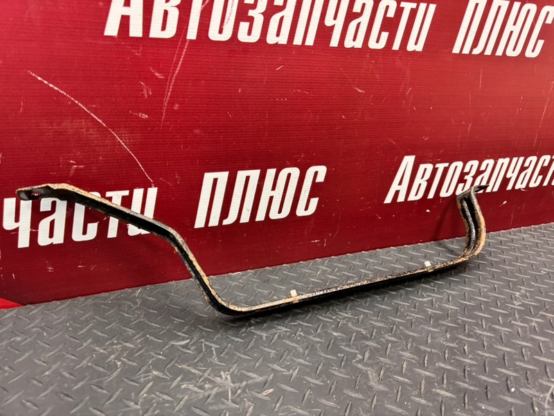 Крепление топливного бака - фото 2