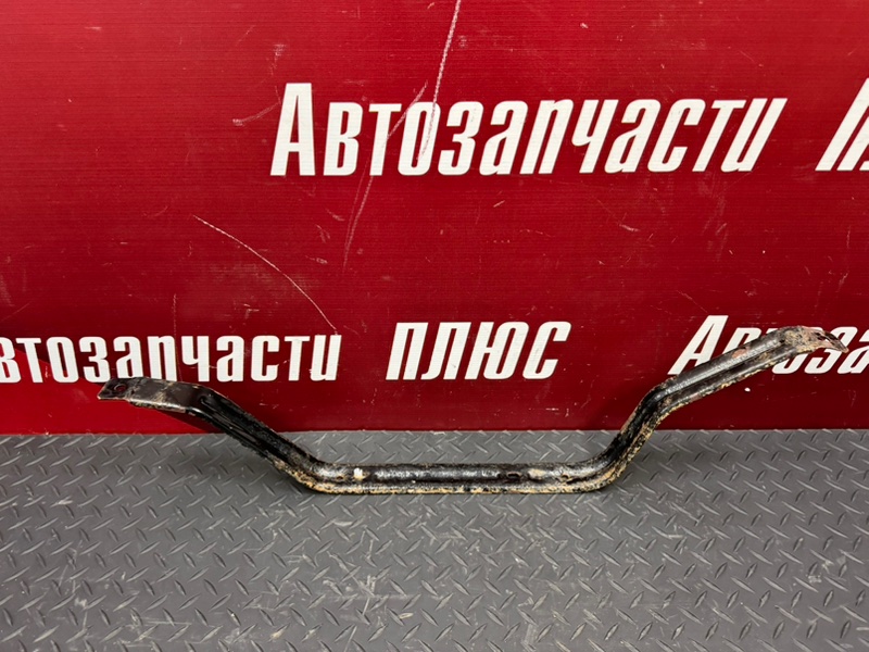 Крепление топливного бака - фото 1