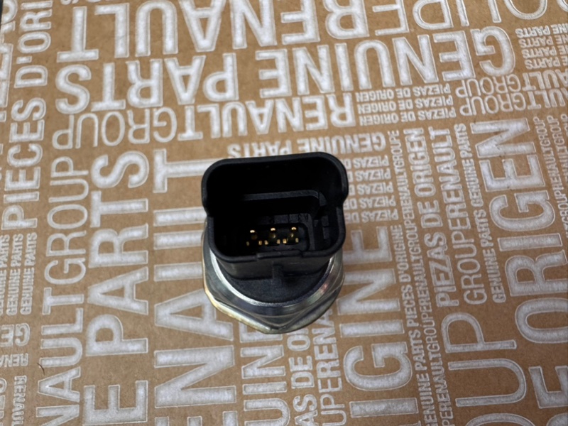 Датчик давления топлива - фото 6