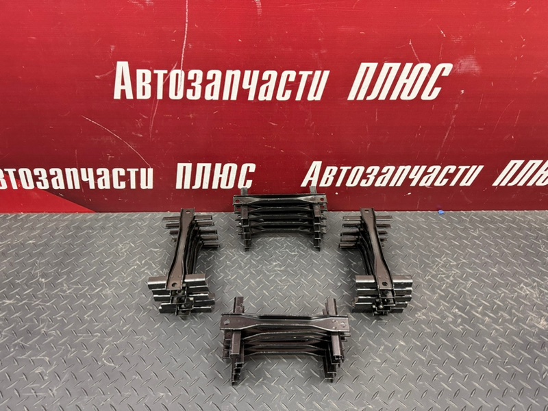 Крепление акб - фото 1