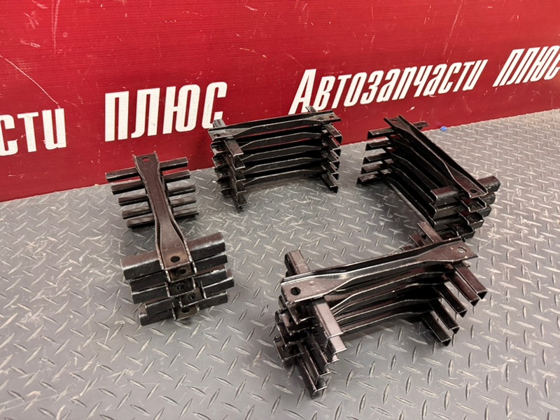 Крепление акб - фото 2