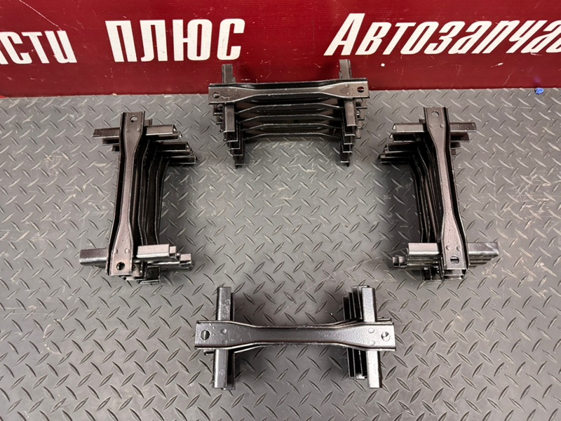 Крепление акб - фото 4