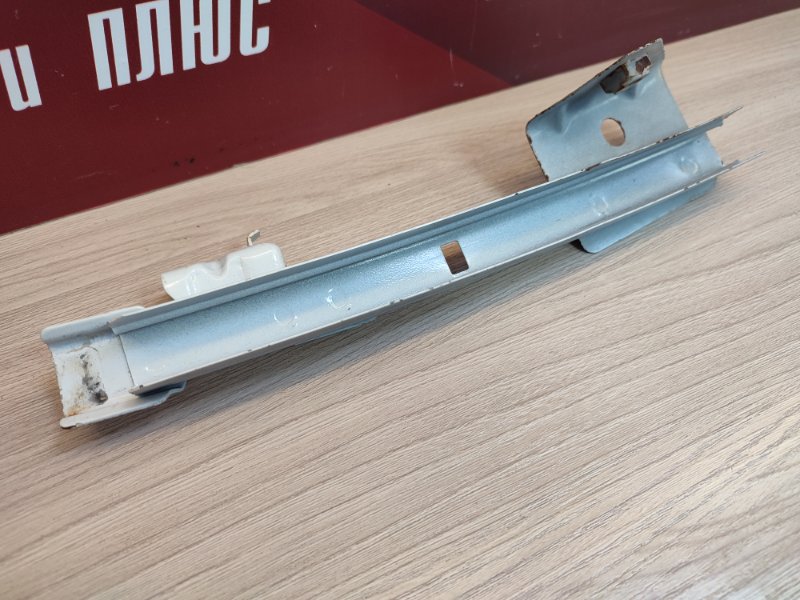 Направляющая стекла двери - фото 4