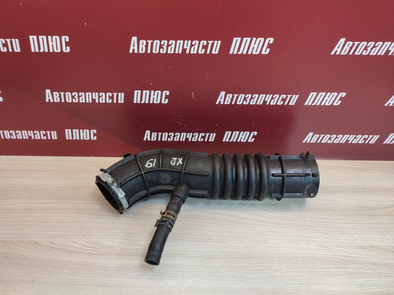 Патрубок воздушного фильтра - фото 1