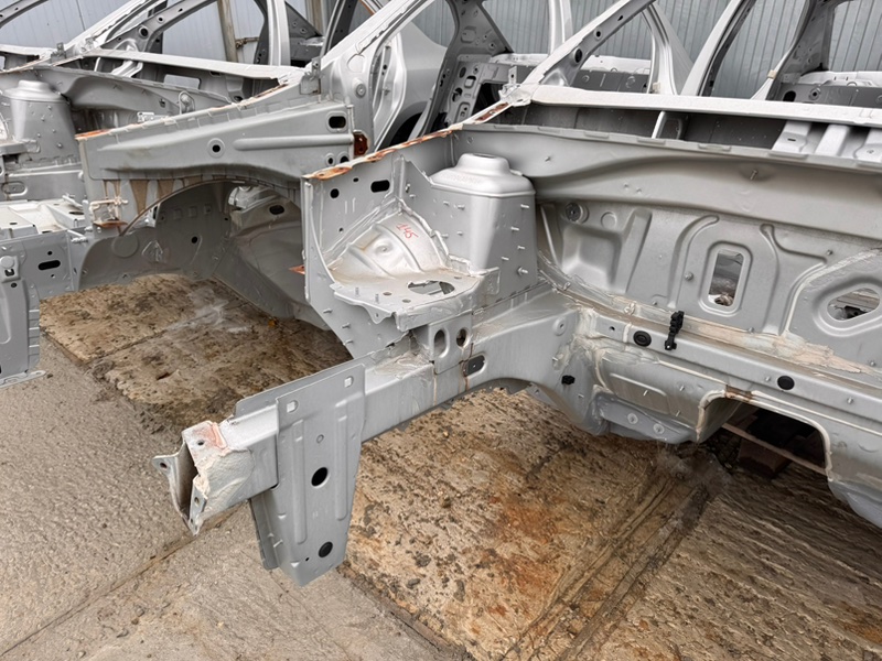 Лонжерон - фото 1