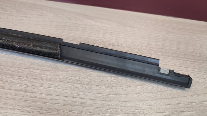 Уплотнитель стекла двери внешний - фото 8
