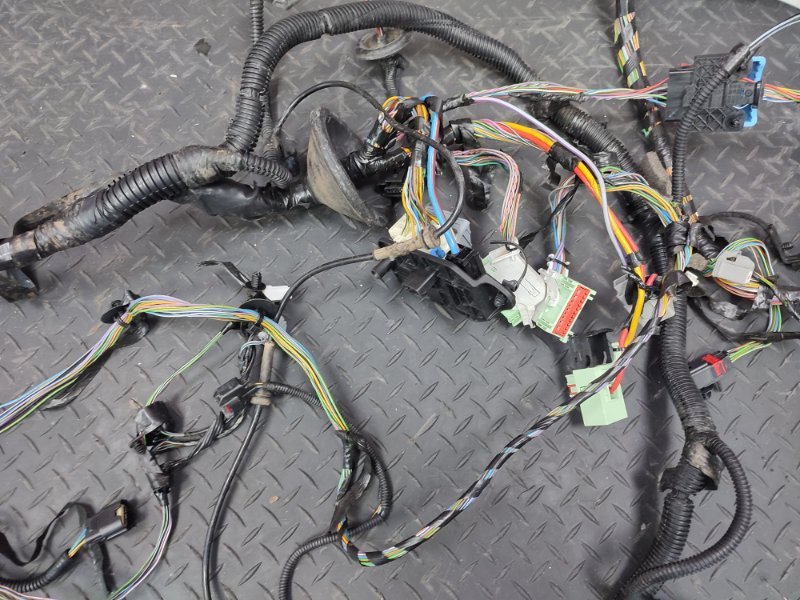 Проводка подкапотная - фото 6