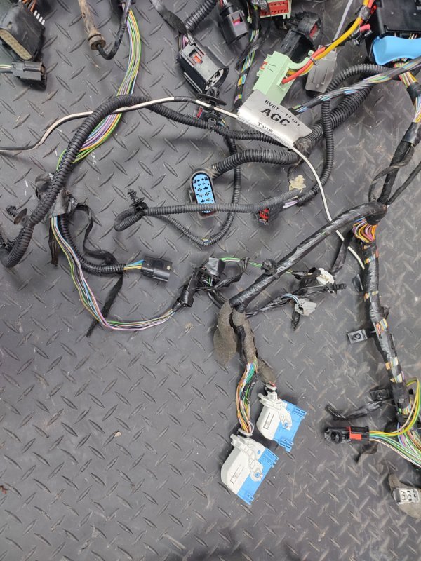 Проводка подкапотная - фото 7