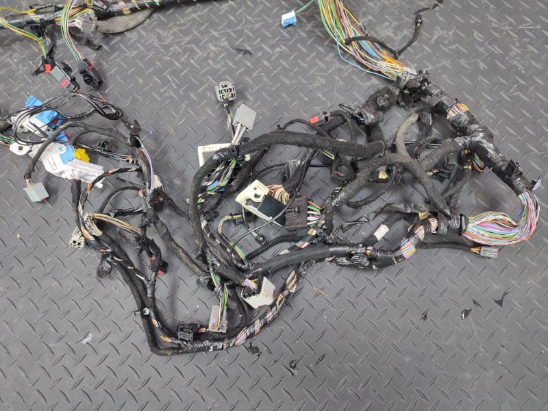 Проводка подкапотная - фото 8