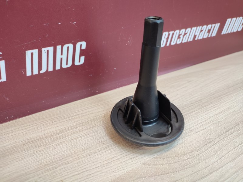Крепление запасного колеса - фото 6