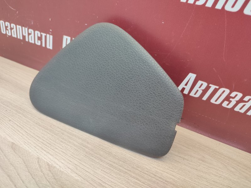 Крышка блока предохранителей салона - фото 3