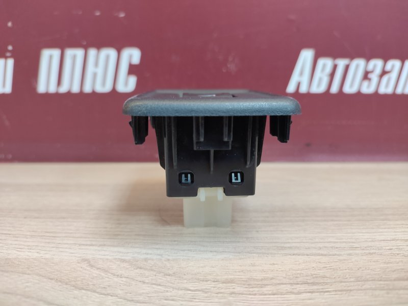 Кнопка стеклоподъемника - фото 3