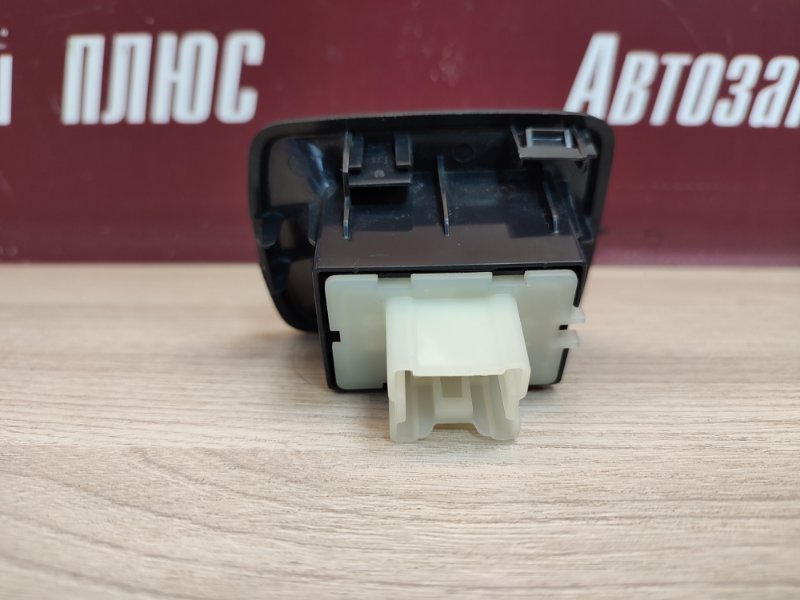 Кнопка стеклоподъемника - фото 7