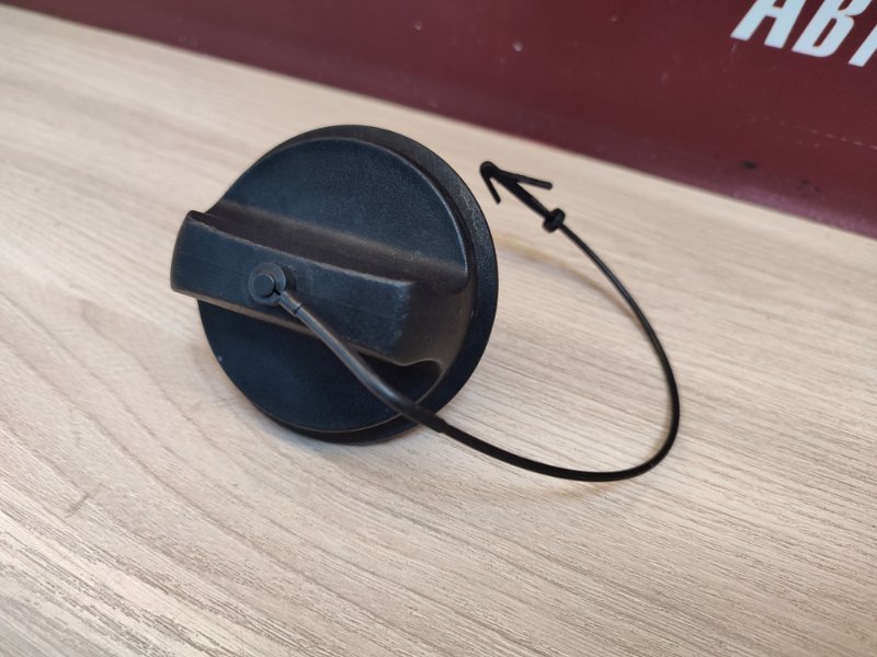 Крышка топливного бака - фото 4