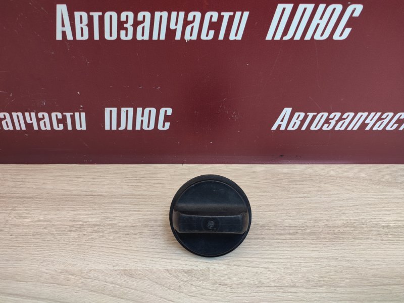 Крышка топливного бака - фото 1