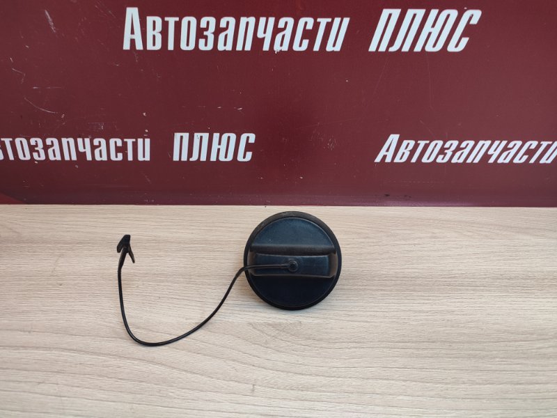 Крышка топливного бака - фото 1