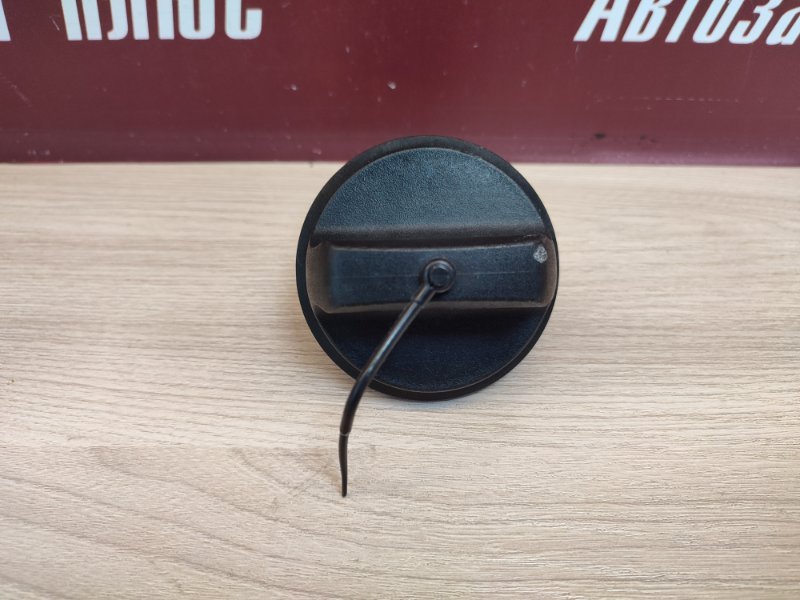 Крышка топливного бака - фото 2