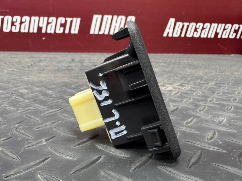 Кнопка стеклоподъемника - фото 6