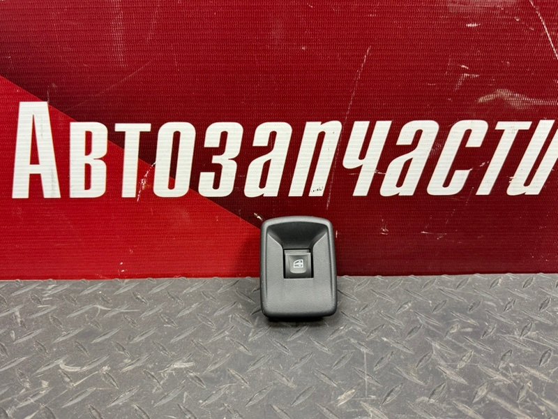 Кнопка стеклоподъемника - фото 1