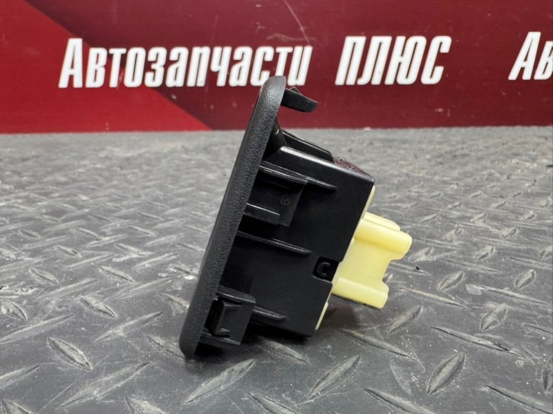 Кнопка стеклоподъемника - фото 5