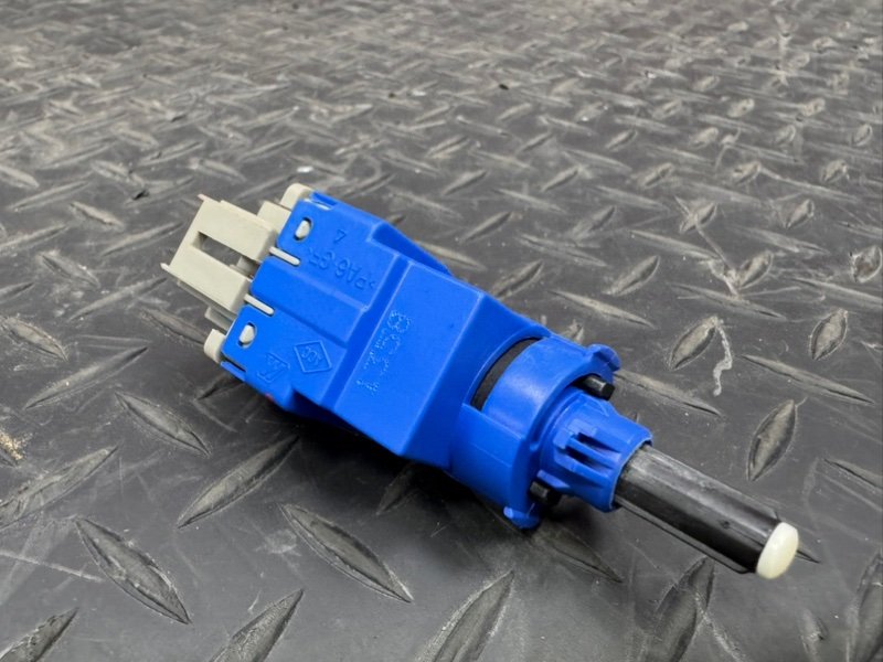 Датчик педали сцепления - фото 7