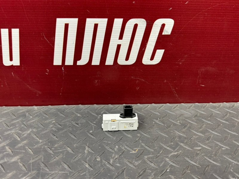 Датчик ремня безопасности - фото 1