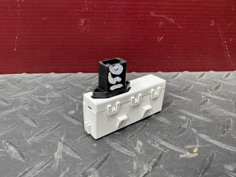 Датчик ремня безопасности - фото 5