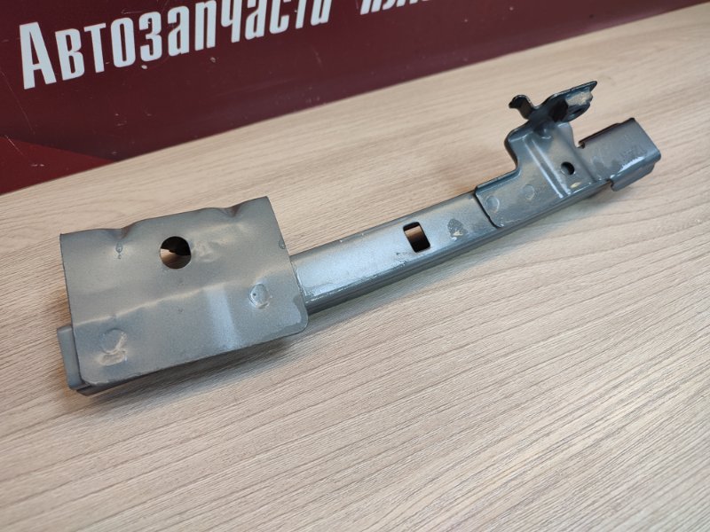 Направляющая стекла двери - фото 9