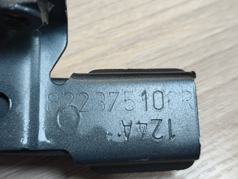 Направляющая стекла двери - фото 10