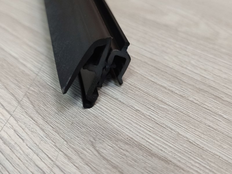Уплотнитель стекла двери внутренний - фото 4