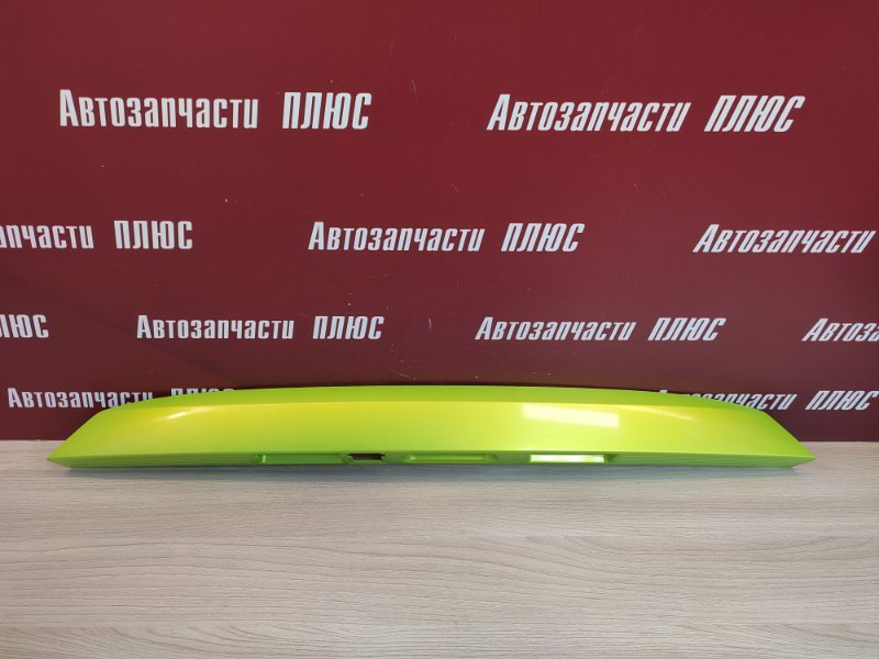 Накладка крышки багажника - фото 1