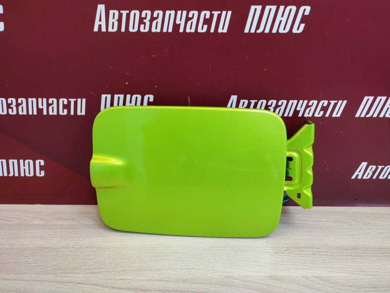 Лючок бензобака - фото 1