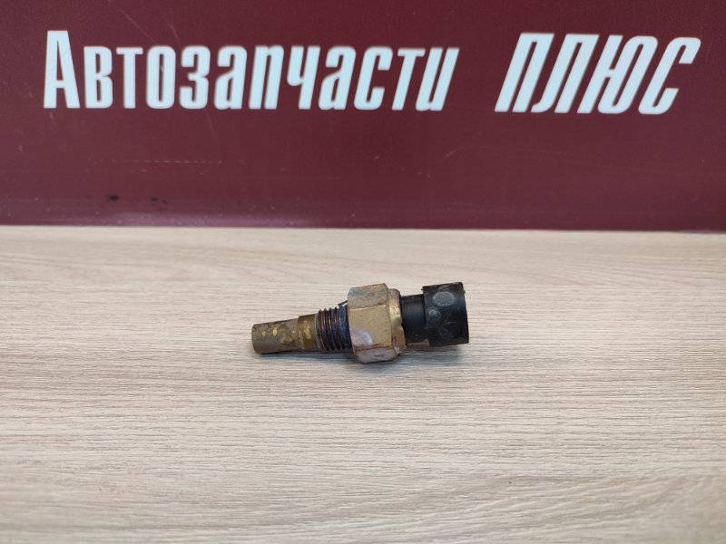 Датчик температуры охлаждающей жидкости - фото 1