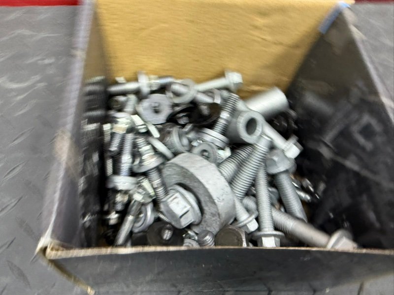 Болт крепления двигателя - фото 2