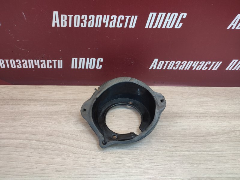 Горловина лючка бензобака - фото 1