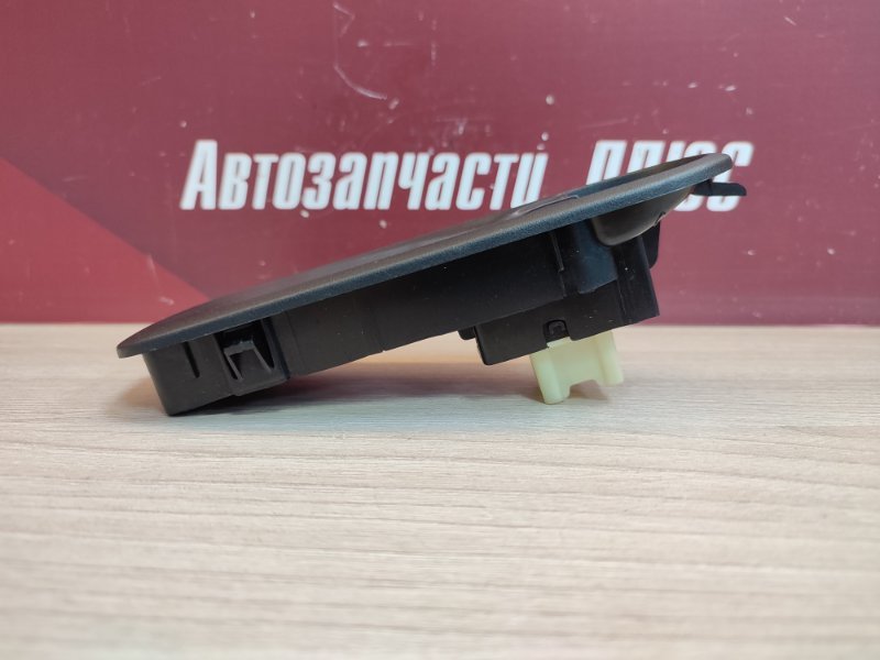 Кнопка стеклоподъемника - фото 7