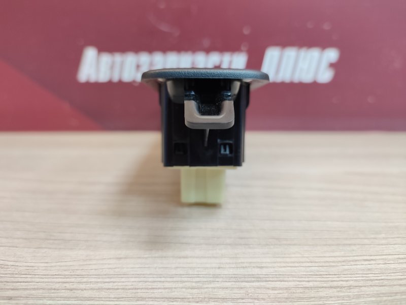 Кнопка стеклоподъемника - фото 7