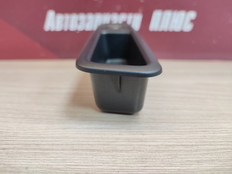 Кнопка стеклоподъемника - фото 9