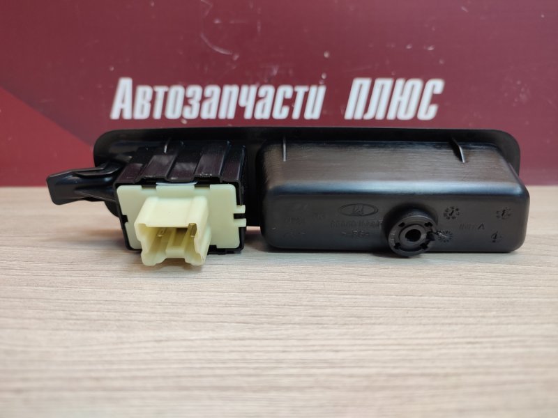 Кнопка стеклоподъемника - фото 10