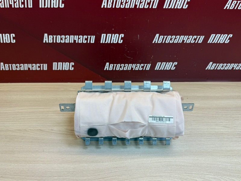 Подушка безопасности пассажира - фото 1