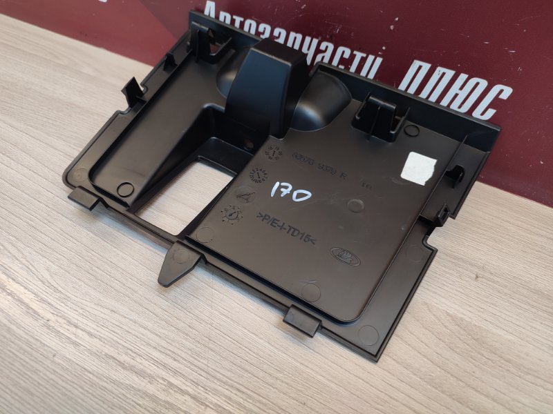 Крышка бардачка - фото 9