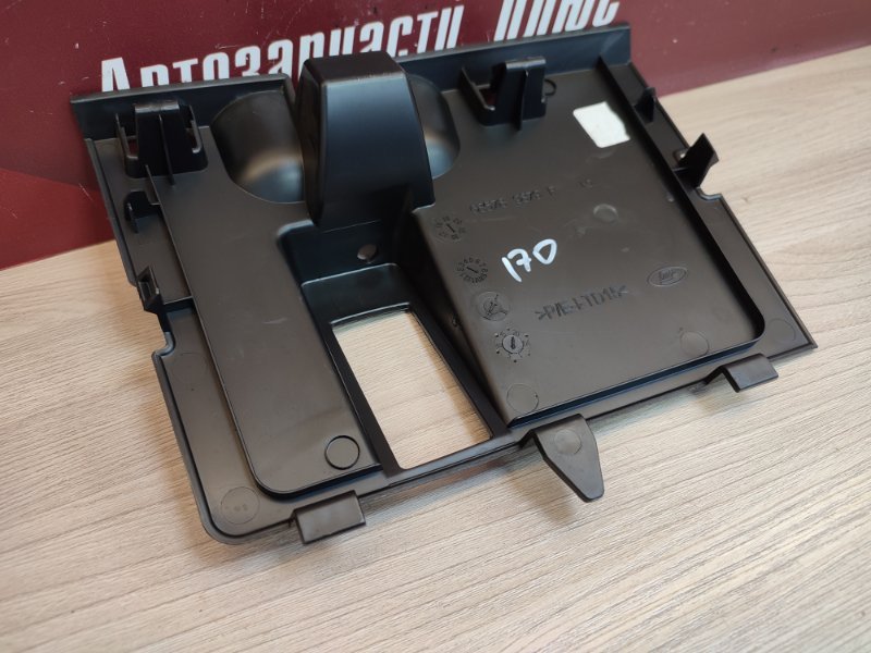 Крышка бардачка - фото 10