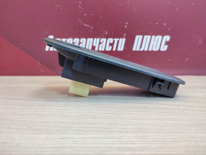 Кнопка стеклоподъемника - фото 8