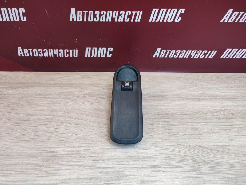 Кнопка стеклоподъемника - фото 1
