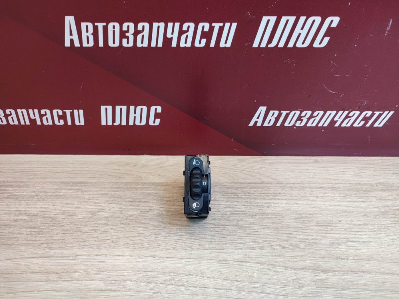 Кнопка корректора фар - фото 1