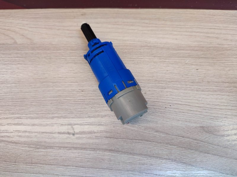 Датчик педали сцепления - фото 3