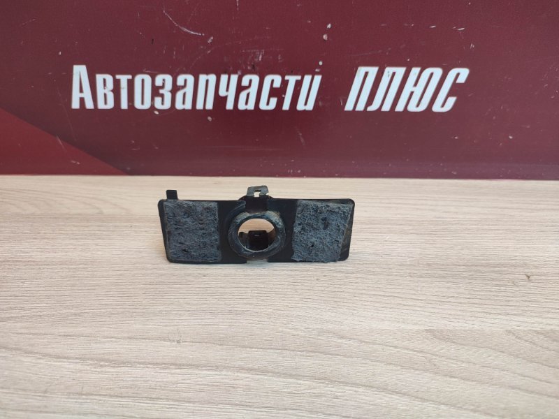 Кронштейн парктроника - фото 1